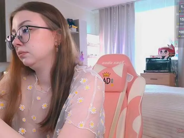 Live sex webcam photo for EliseJay #291507046