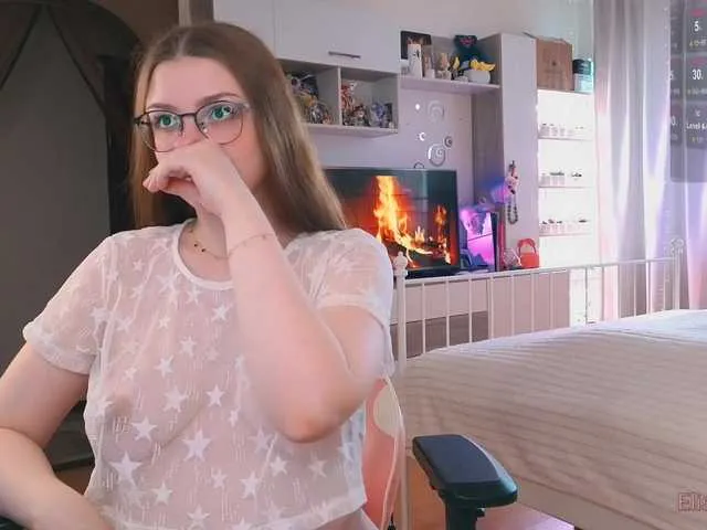 Live sex webcam photo for EliseJay #291655638