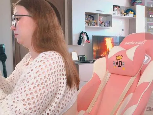 Live sex webcam photo for EliseJay #291824345