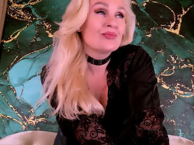 Live sex webcam photo for Elismiracle #291671563