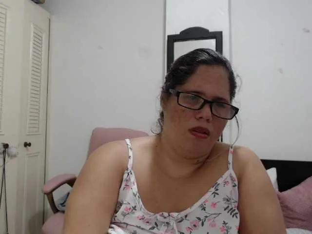 Live sex webcam photo for ElissaHot #271978905
