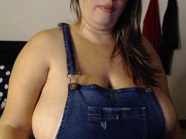 Live sex webcam photo for ElissaHot #272575114