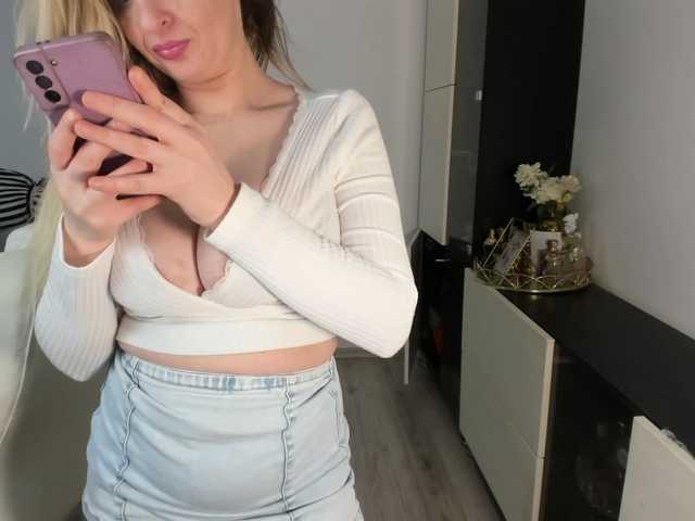 Live sex webcam photo for ElissaVibe #290425506