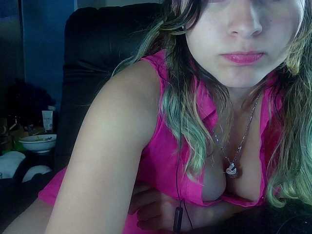 Live sex webcam photo for Elith20 #290779394