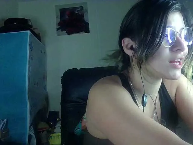 Live sex webcam photo for Elith20 #290919578