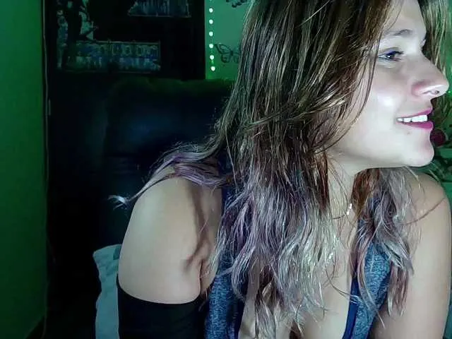 Live sex webcam photo for Elith20 #291859117