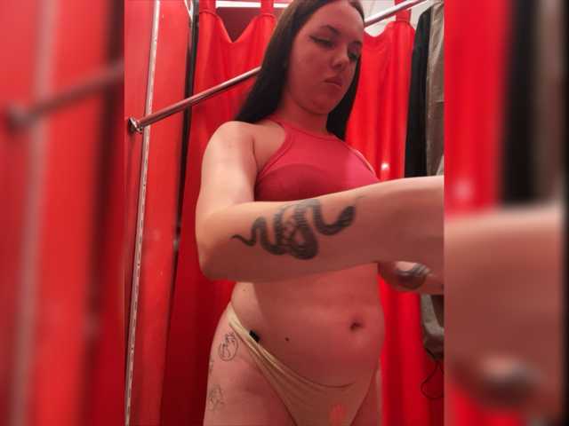 Live sex webcam photo for Elithabeth7 #276130245