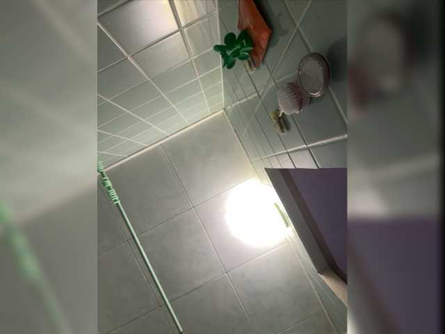 Live sex webcam photo for Elithabeth7 #276299062