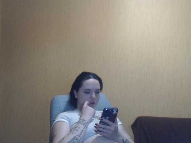 Live sex webcam photo for Elithabeth7 #290529573