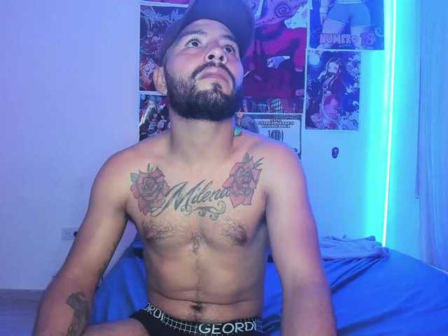 Live sex webcam photo for ElizaabethH #276883272