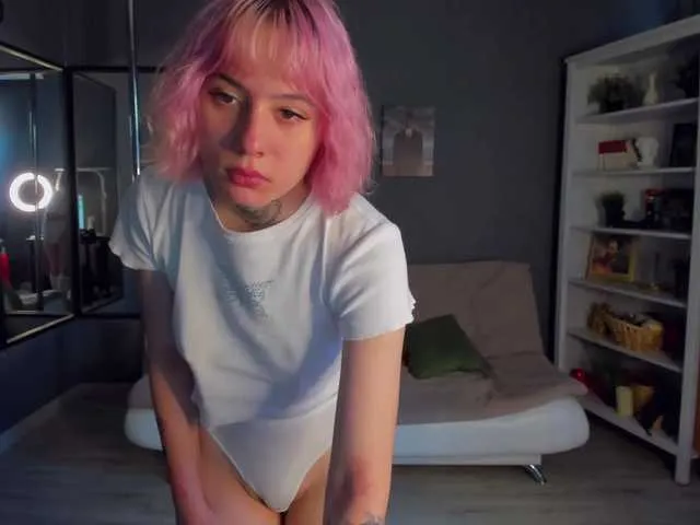 Live sex webcam photo for Elizabeth-1 #275726694
