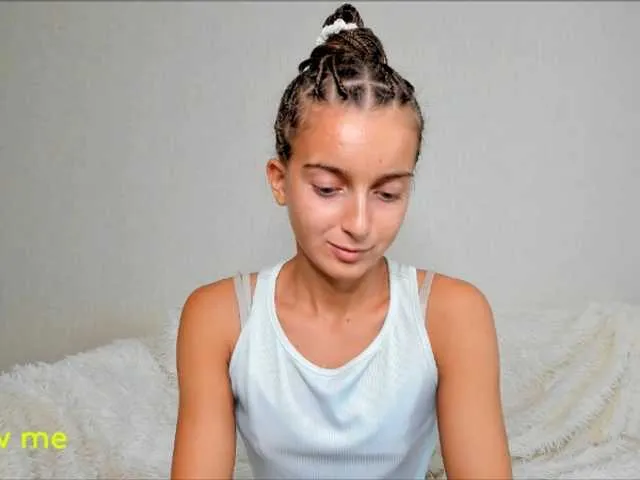 Live sex webcam photo for ElizabethSw #274399762