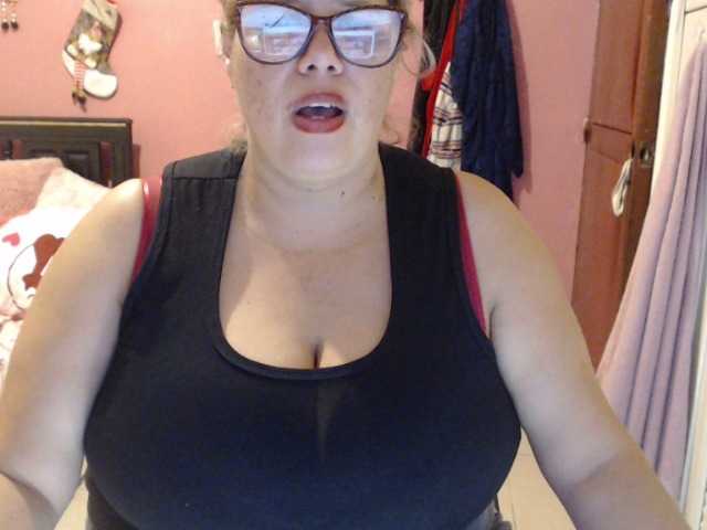 Live sex webcam photo for ElizabethTaylor8 #277043525