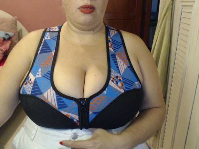 Live sex webcam photo for ElizabethTaylor8 #277657980