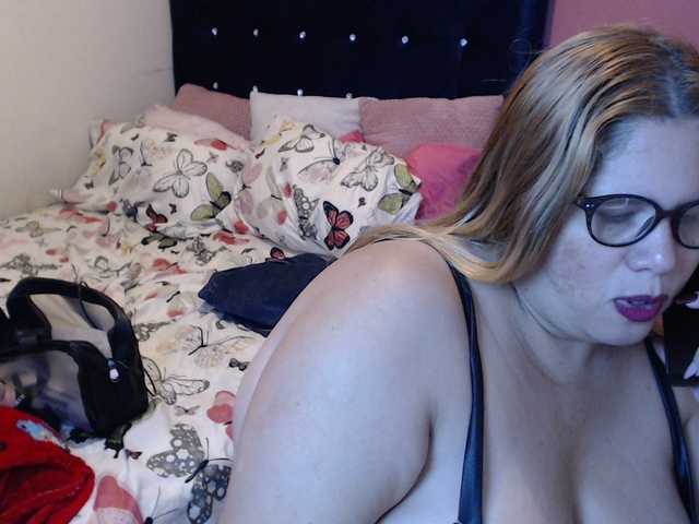 Live sex webcam photo for ElizabethTaylor8 #290779603
