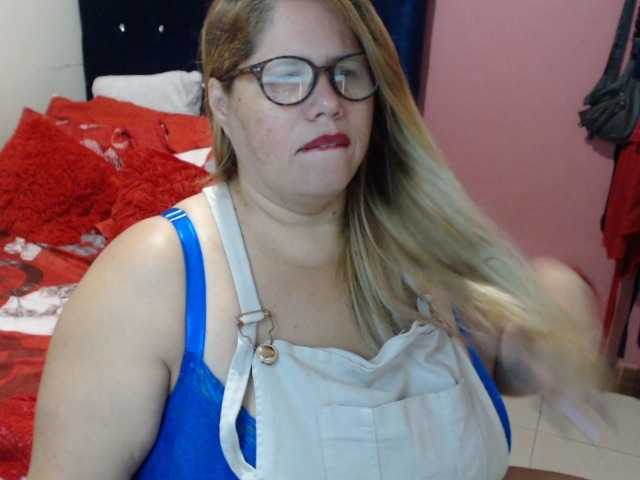 Live sex webcam photo for ElizabethTaylor8 #290902739