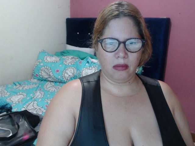 Live sex webcam photo for ElizabethTaylor8 #290950728