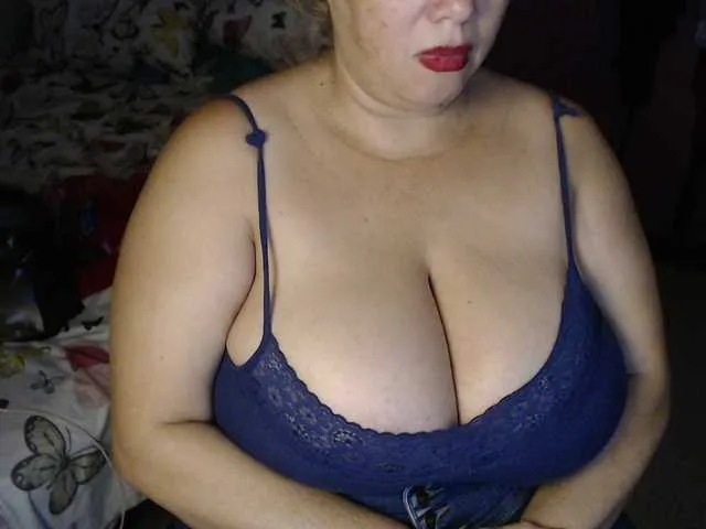 Live sex webcam photo for ElizabethTaylor8 #292081323