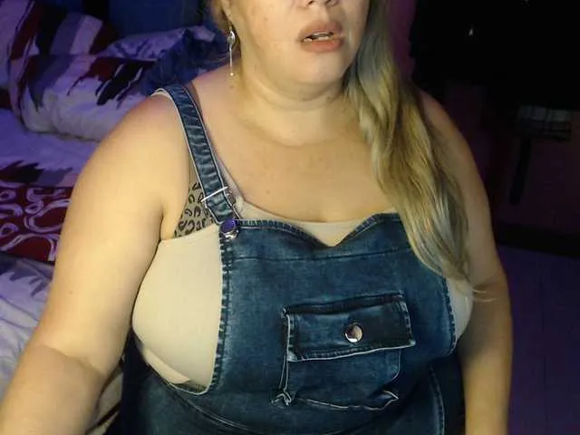 Live sex webcam photo for ElizabethTaylor8 #292142880