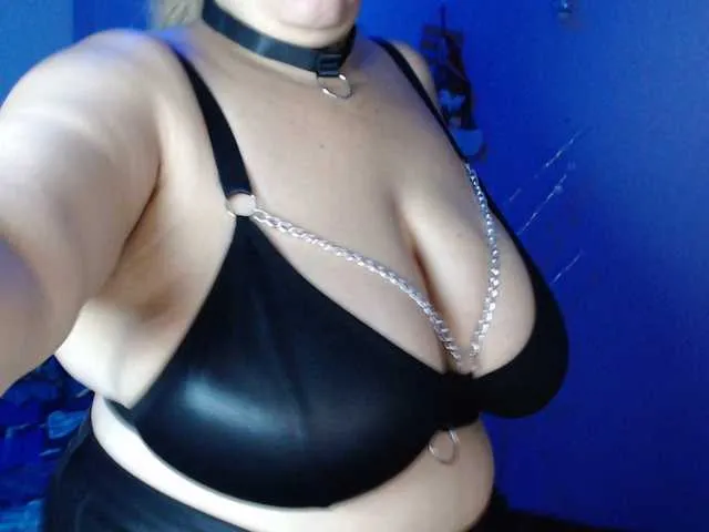 Live sex webcam photo for ElizabethTaylor8 #292301068