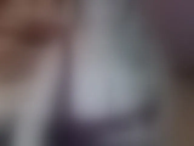 Live sex webcam photo for ElizabethTaylor8 #293455919