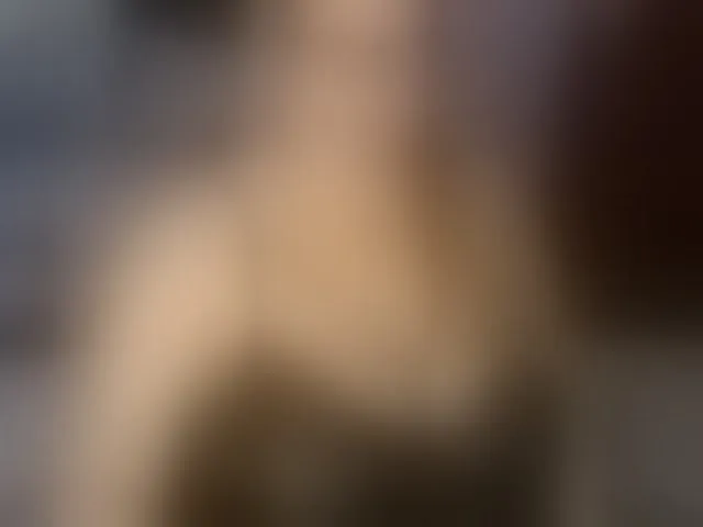 Live sex webcam photo for ElizabethTaylor8 #293640691