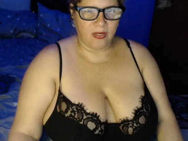 Live sex webcam photo for ElizabethTaylor8 #293890817