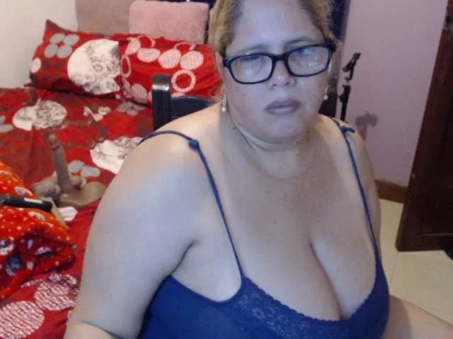 Live sex webcam photo for ElizabethTaylor8 #294207630