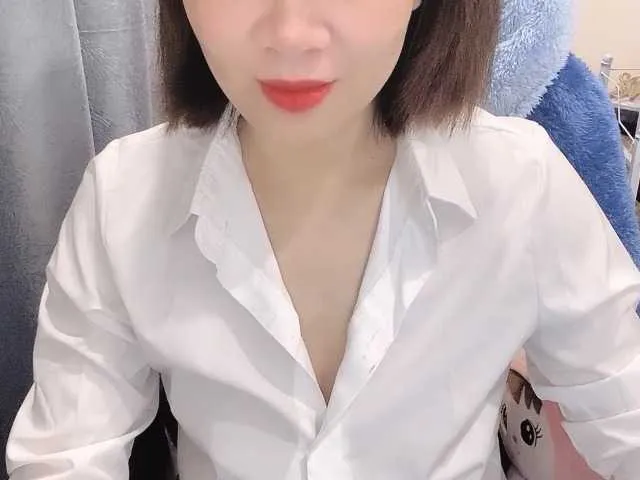 Live sex webcam photo for Elizaflower-To #276818701