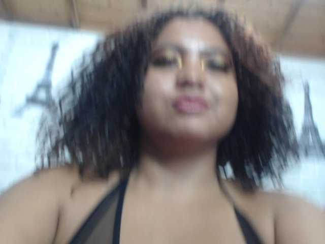 Live sex webcam photo for Elizarossi1 #273807851