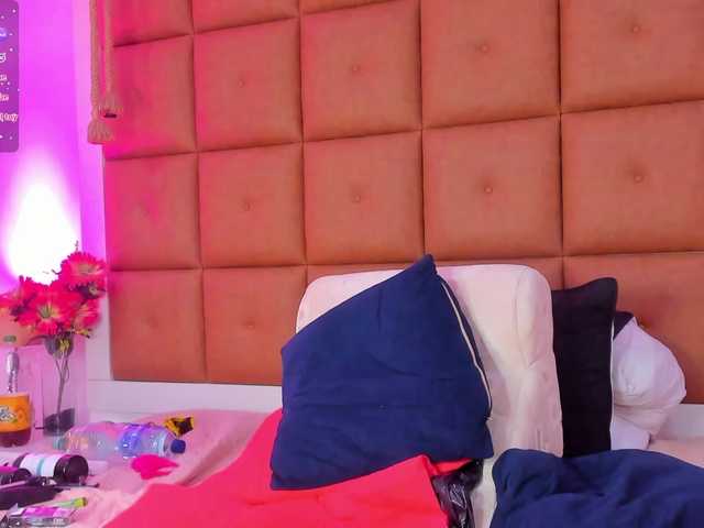 Live sex webcam photo for Ella-kelly #290737908