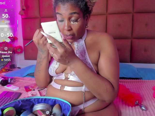 Live sex webcam photo for Ella-kelly #292048126