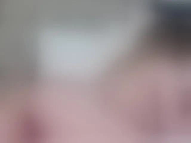 Live sex webcam photo for EllaAziana #292626651