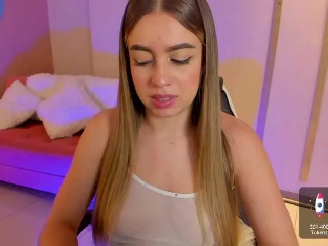 Live sex webcam photo for EllaClark #287991803