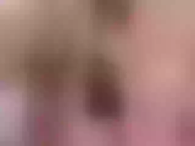 Live sex webcam photo for EllaClark #287991815
