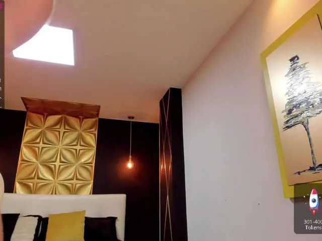 Live sex webcam photo for EllaClark #287991816
