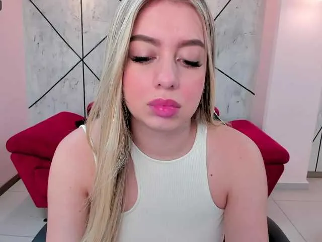 Live sex webcam photo for EllaClark #287991827