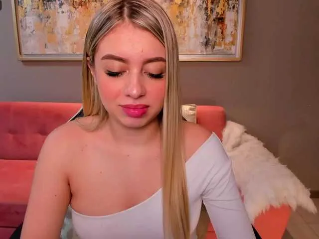 Live sex webcam photo for EllaClark #287991828
