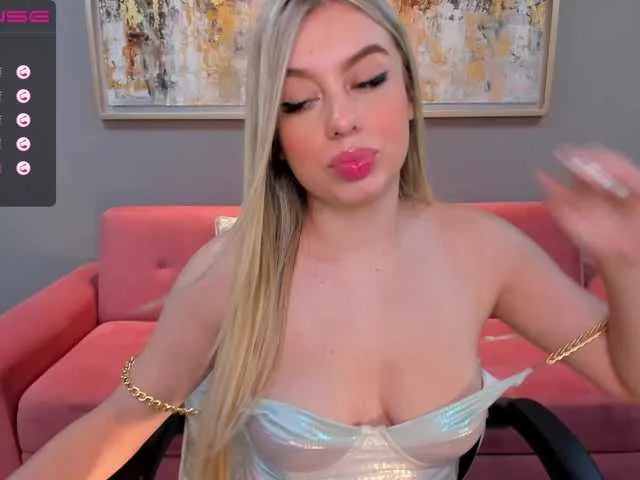 Live sex webcam photo for EllaClark #287991830