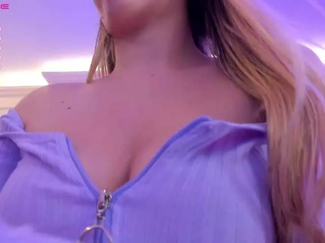 Live sex webcam photo for EllaClark #287991855