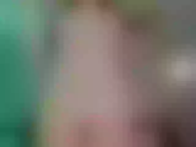 Live sex webcam photo for EllaClark #290912319
