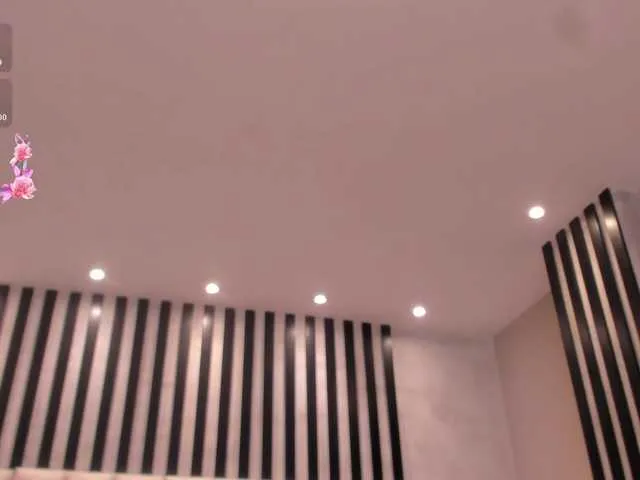 Live sex webcam photo for EllaClark #291188739
