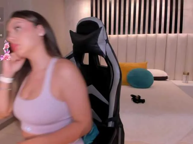 Live sex webcam photo for EllaClark #291202794