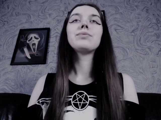 Live sex webcam photo for EllaDark #271944282