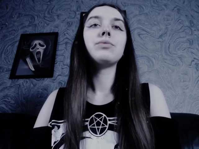 Live sex webcam photo for EllaDark #272110532