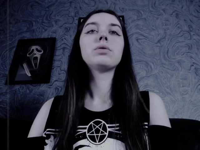 Live sex webcam photo for EllaDark #272189917