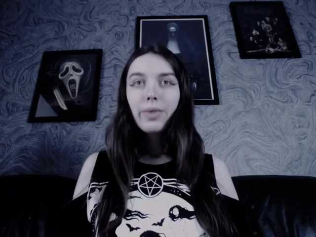 Live sex webcam photo for EllaDark #272489336