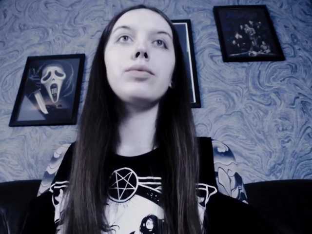 Live sex webcam photo for EllaDark #275567190