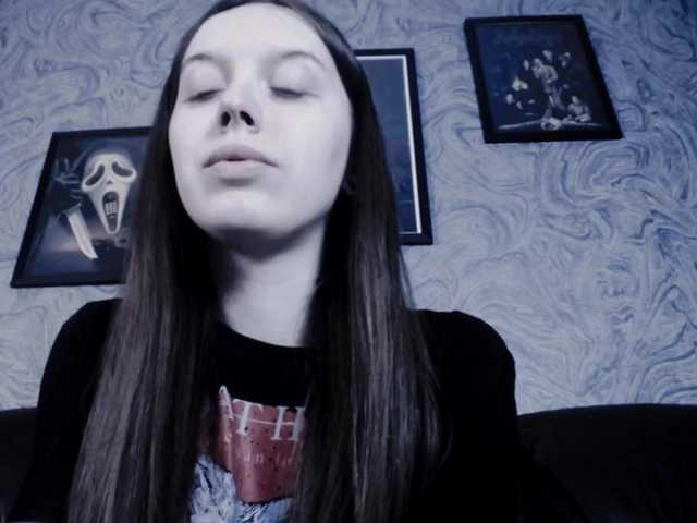 Live sex webcam photo for EllaDark #275591119