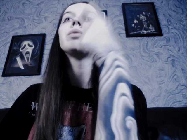 Live sex webcam photo for EllaDark #276170618